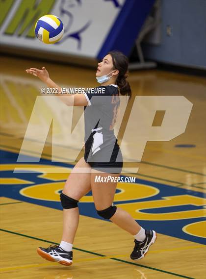 Thumbnail 2 in Newark Memorial vs Lincoln (JV Irvington Tournament) photogallery.