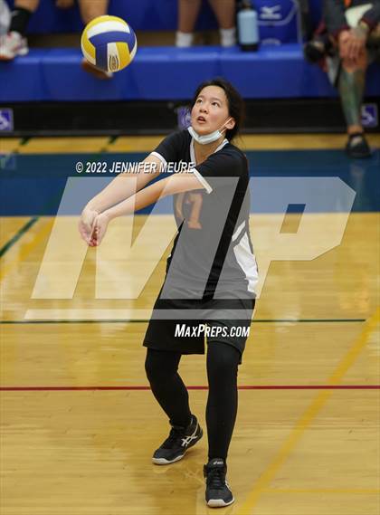 Thumbnail 2 in Newark Memorial vs Lincoln (JV Irvington Tournament) photogallery.