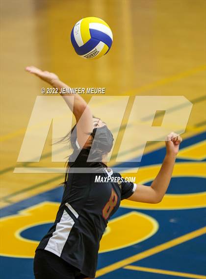 Thumbnail 1 in Newark Memorial vs Lincoln (JV Irvington Tournament) photogallery.