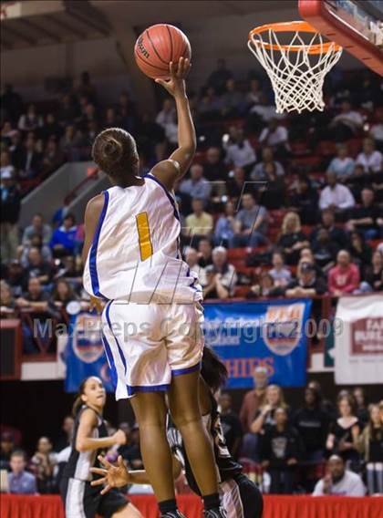 Thumbnail 1 in Forestview vs. Dudley (NCHSAA 3A Final) photogallery.