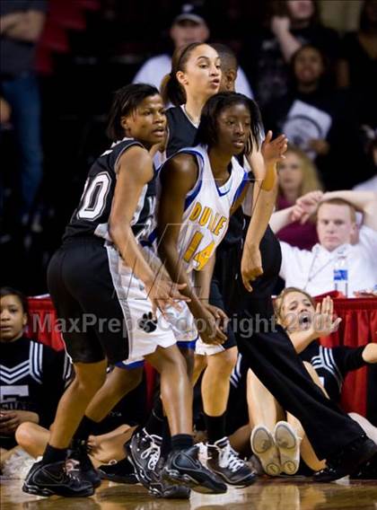 Thumbnail 1 in Forestview vs. Dudley (NCHSAA 3A Final) photogallery.