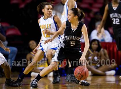 Thumbnail 1 in Forestview vs. Dudley (NCHSAA 3A Final) photogallery.