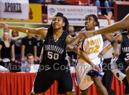 Thumbnail 3 in Forestview vs. Dudley (NCHSAA 3A Final) photogallery.