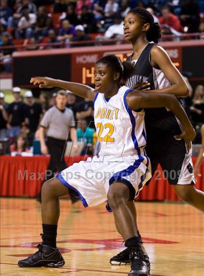 Thumbnail 3 in Forestview vs. Dudley (NCHSAA 3A Final) photogallery.