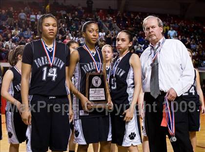 Thumbnail 1 in Forestview vs. Dudley (NCHSAA 3A Final) photogallery.