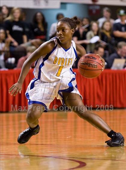 Thumbnail 2 in Forestview vs. Dudley (NCHSAA 3A Final) photogallery.