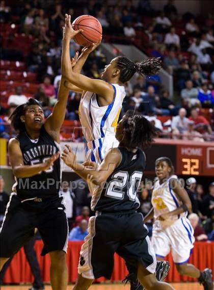 Thumbnail 2 in Forestview vs. Dudley (NCHSAA 3A Final) photogallery.