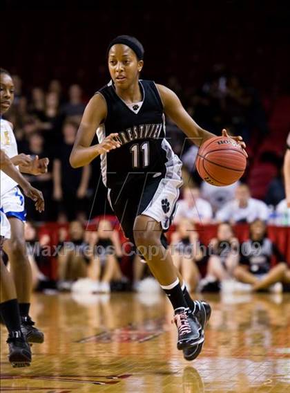 Thumbnail 2 in Forestview vs. Dudley (NCHSAA 3A Final) photogallery.