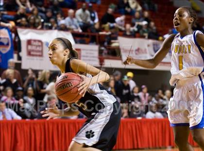 Thumbnail 1 in Forestview vs. Dudley (NCHSAA 3A Final) photogallery.