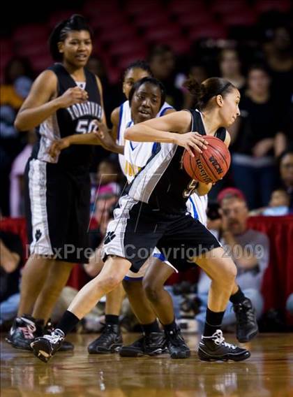 Thumbnail 1 in Forestview vs. Dudley (NCHSAA 3A Final) photogallery.