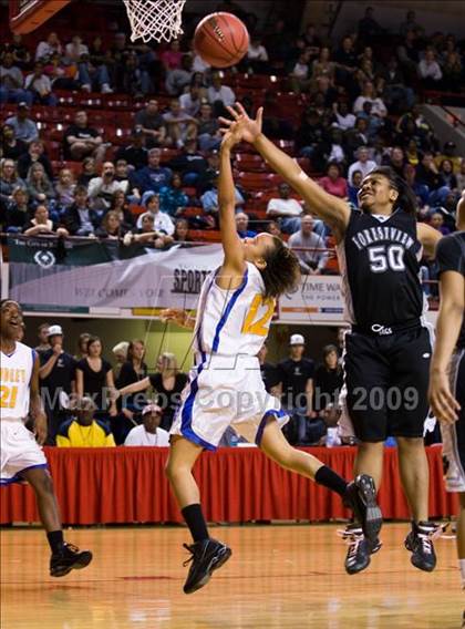 Thumbnail 1 in Forestview vs. Dudley (NCHSAA 3A Final) photogallery.