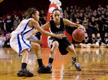 Thumbnail 1 in Forestview vs. Dudley (NCHSAA 3A Final) photogallery.