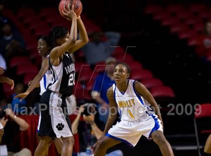 Thumbnail 2 in Forestview vs. Dudley (NCHSAA 3A Final) photogallery.