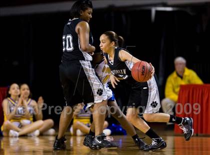 Thumbnail 2 in Forestview vs. Dudley (NCHSAA 3A Final) photogallery.