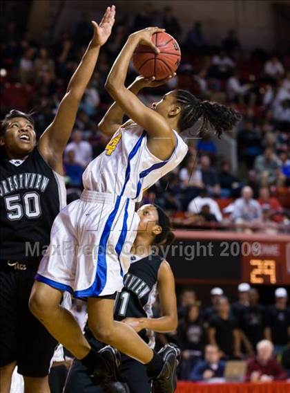 Thumbnail 3 in Forestview vs. Dudley (NCHSAA 3A Final) photogallery.