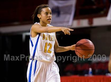 Thumbnail 2 in Forestview vs. Dudley (NCHSAA 3A Final) photogallery.