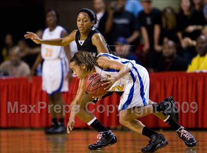 Thumbnail 3 in Forestview vs. Dudley (NCHSAA 3A Final) photogallery.
