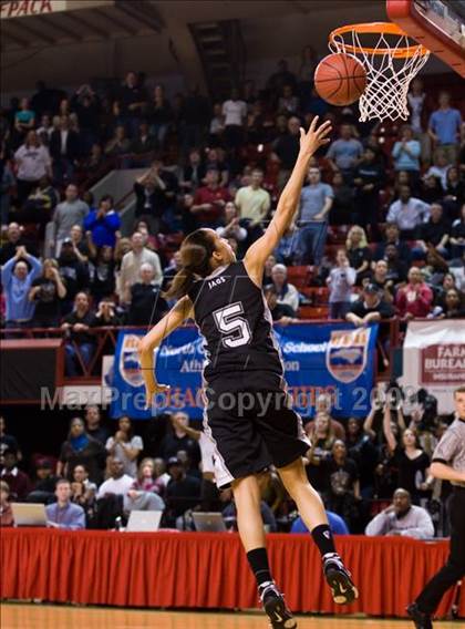 Thumbnail 2 in Forestview vs. Dudley (NCHSAA 3A Final) photogallery.