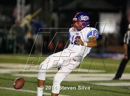 Thumbnail 2 in Bellevue vs. Serra (2014 Honor Bowl - SoCal) photogallery.