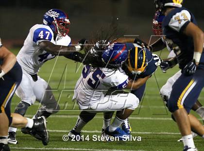 Thumbnail 2 in Bellevue vs. Serra (2014 Honor Bowl - SoCal) photogallery.