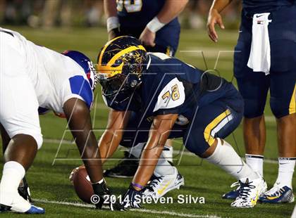 Thumbnail 3 in Bellevue vs. Serra (2014 Honor Bowl - SoCal) photogallery.