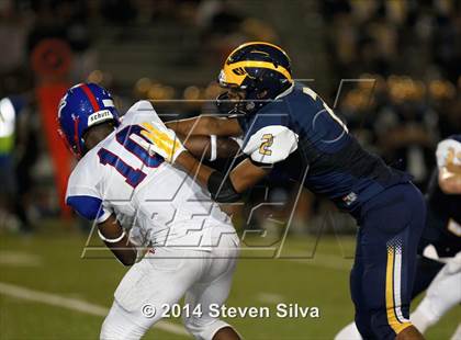 Thumbnail 3 in Bellevue vs. Serra (2014 Honor Bowl - SoCal) photogallery.