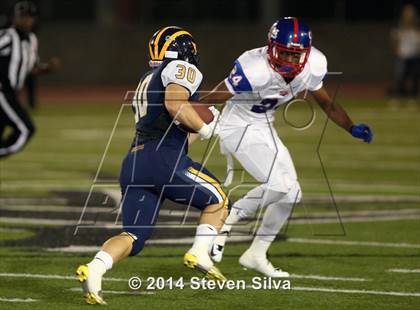 Thumbnail 1 in Bellevue vs. Serra (2014 Honor Bowl - SoCal) photogallery.