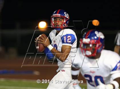 Thumbnail 2 in Bellevue vs. Serra (2014 Honor Bowl - SoCal) photogallery.