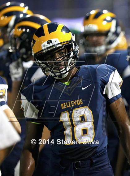 Thumbnail 2 in Bellevue vs. Serra (2014 Honor Bowl - SoCal) photogallery.