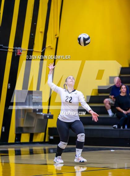 Thumbnail 2 in Calabasas @ Newbury Park photogallery.