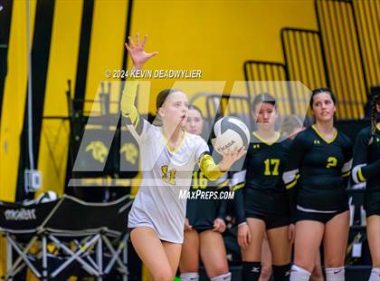 Thumbnail 1 in Calabasas @ Newbury Park photogallery.