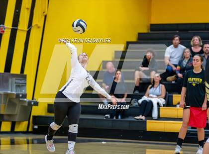 Thumbnail 3 in Calabasas @ Newbury Park photogallery.