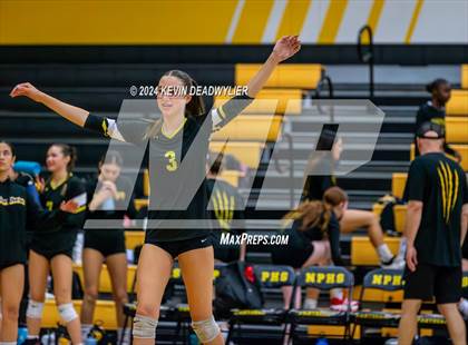 Thumbnail 2 in Calabasas @ Newbury Park photogallery.