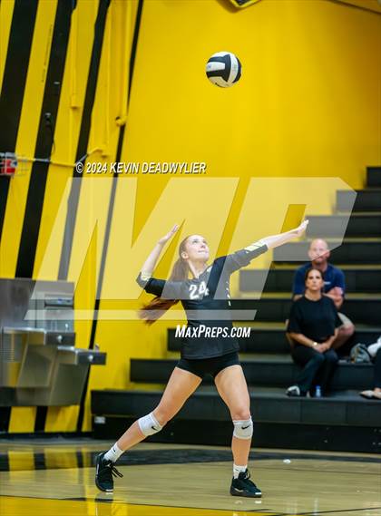Thumbnail 2 in Calabasas @ Newbury Park photogallery.