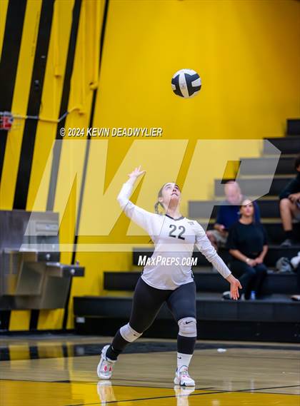 Thumbnail 1 in Calabasas @ Newbury Park photogallery.