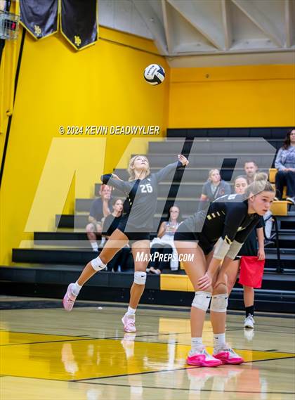 Thumbnail 1 in Calabasas @ Newbury Park photogallery.
