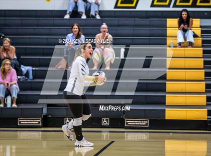 Thumbnail 2 in Calabasas @ Newbury Park photogallery.