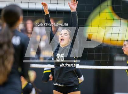 Thumbnail 1 in Calabasas @ Newbury Park photogallery.