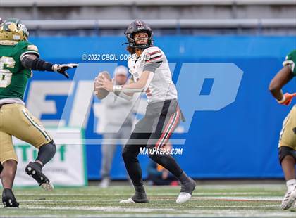 Thumbnail 3 in Warner Robins vs. Ware County (GHSA 5A Championship) photogallery.