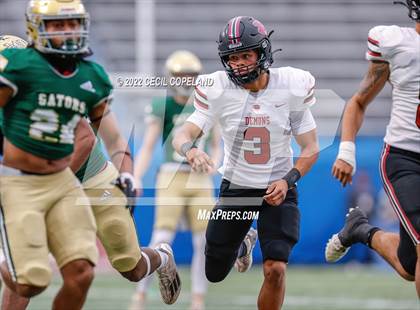Thumbnail 2 in Warner Robins vs. Ware County (GHSA 5A Championship) photogallery.