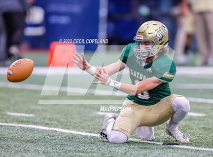 Thumbnail 1 in Warner Robins vs. Ware County (GHSA 5A Championship) photogallery.