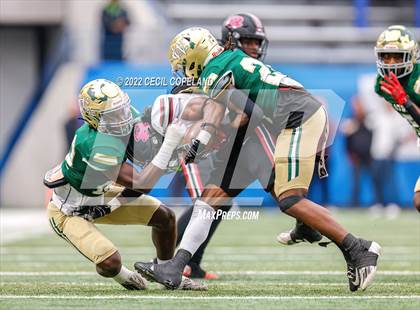 Thumbnail 1 in Warner Robins vs. Ware County (GHSA 5A Championship) photogallery.