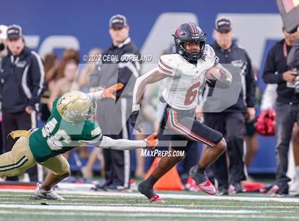 Thumbnail 3 in Warner Robins vs. Ware County (GHSA 5A Championship) photogallery.