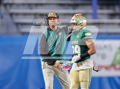 Thumbnail 1 in Warner Robins vs. Ware County (GHSA 5A Championship) photogallery.