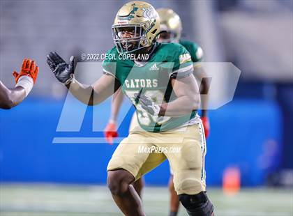 Thumbnail 1 in Warner Robins vs. Ware County (GHSA 5A Championship) photogallery.
