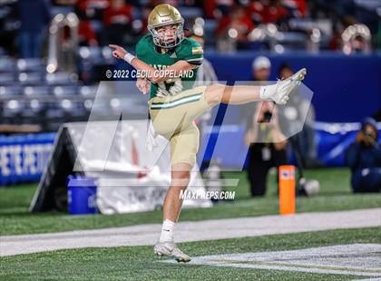 Thumbnail 2 in Warner Robins vs. Ware County (GHSA 5A Championship) photogallery.