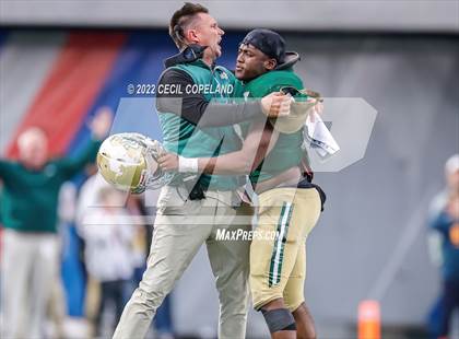 Thumbnail 2 in Warner Robins vs. Ware County (GHSA 5A Championship) photogallery.