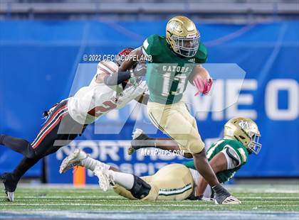 Thumbnail 2 in Warner Robins vs. Ware County (GHSA 5A Championship) photogallery.