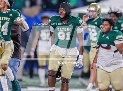 Thumbnail 1 in Warner Robins vs. Ware County (GHSA 5A Championship) photogallery.