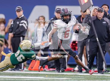 Thumbnail 1 in Warner Robins vs. Ware County (GHSA 5A Championship) photogallery.